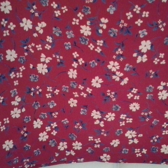 |SOLD| Red White Blue Floral Skirt with Side Slits - Picture 2 of 8